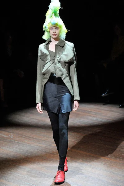 Look 24